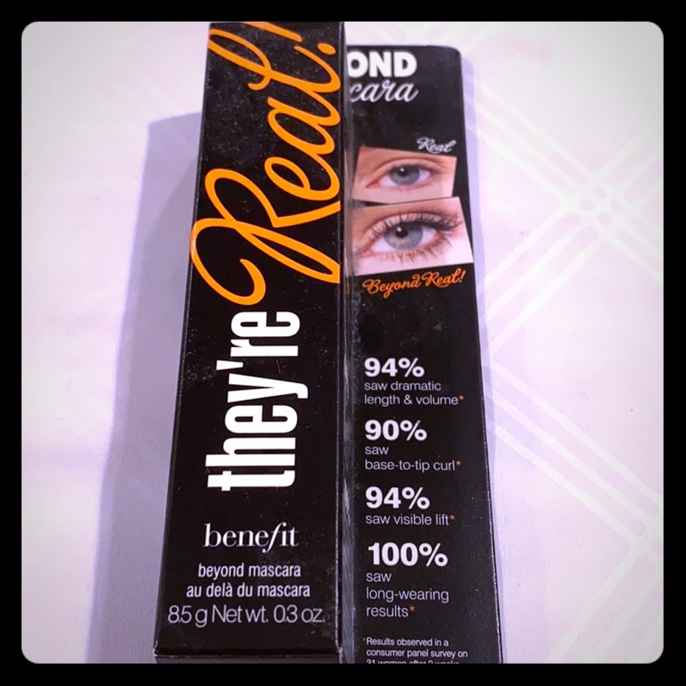 Benefit it’s real mascara